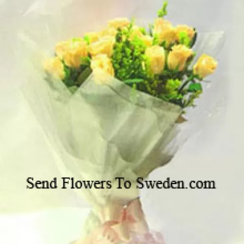 Bunch Of 11 Yellow Roses With Seasonal Fillers